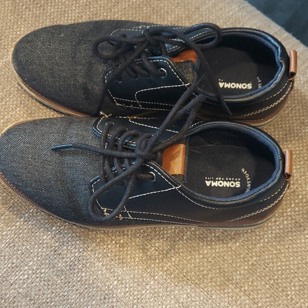 Boys dress shoes size 2